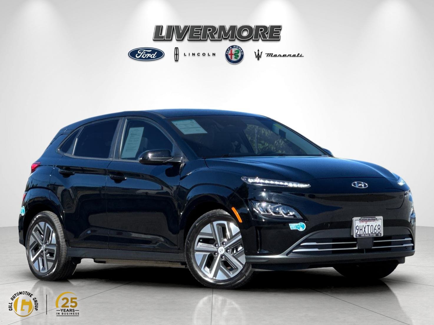 Used 2023 Hyundai Kona Limited FWD image 1