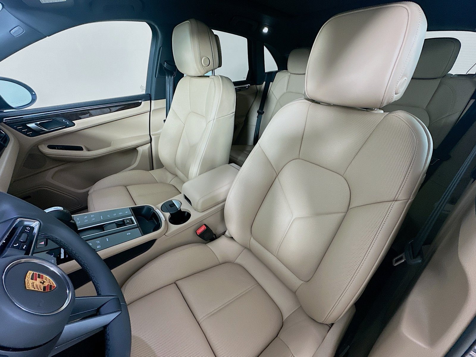 New 2026 Porsche Macan AWD/4WD image 35
