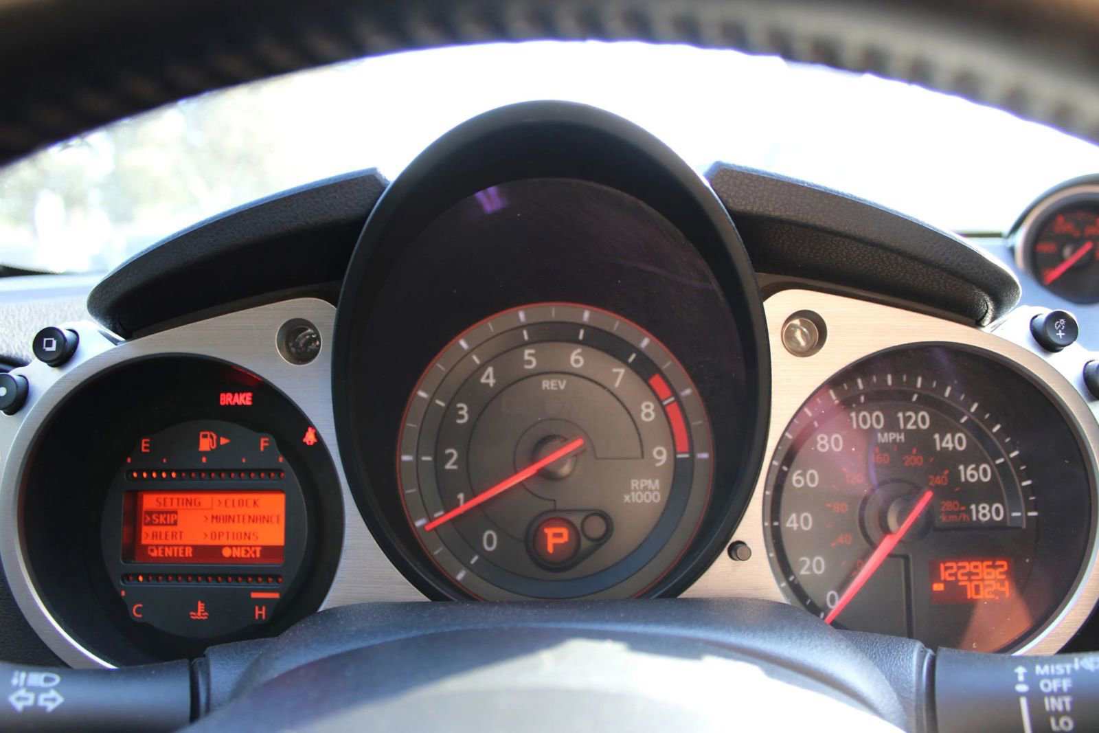 Used 2014 Nissan 370Z Coupe image 24