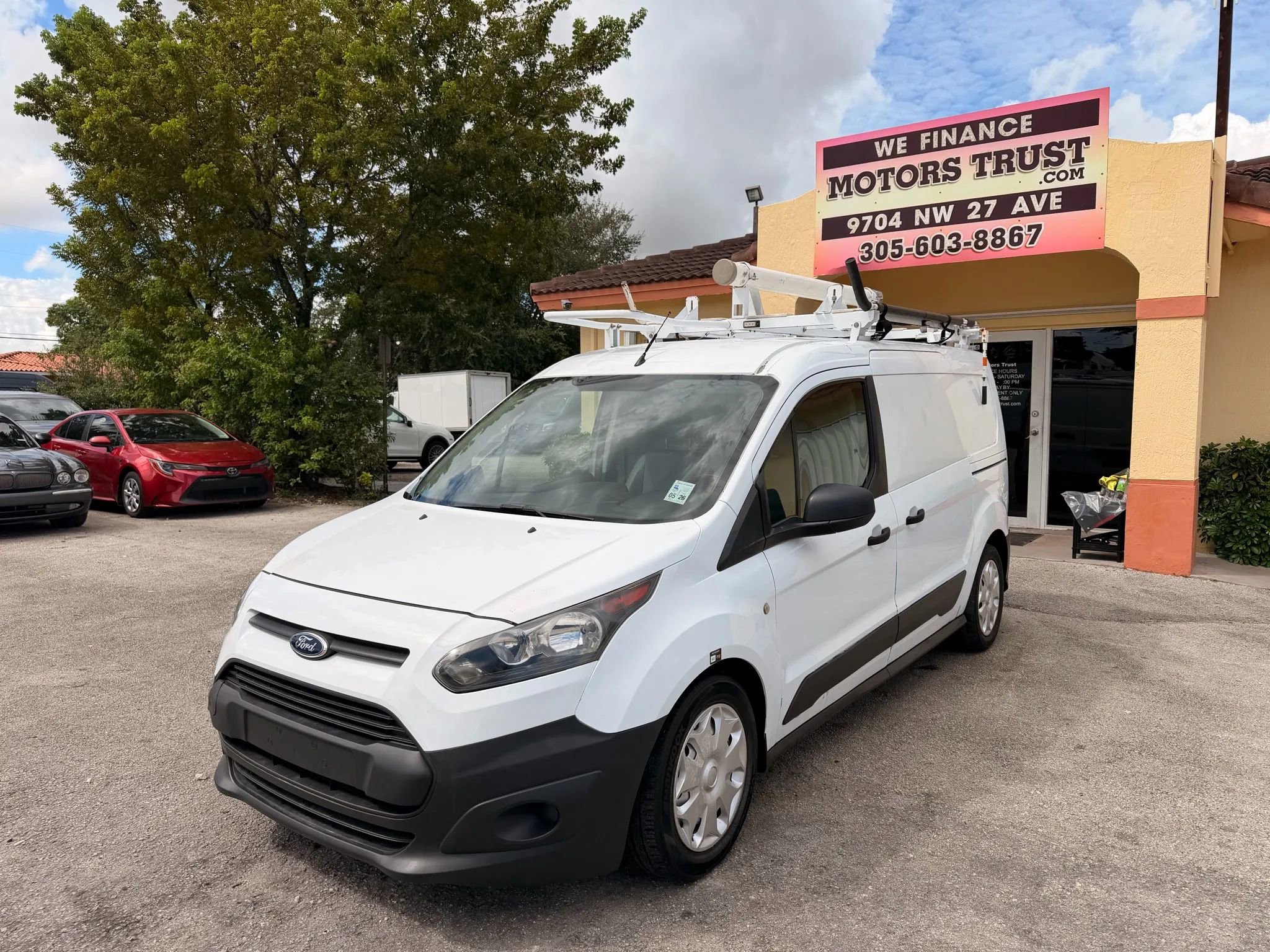 Used 2016 Ford Transit Connect XL image 2