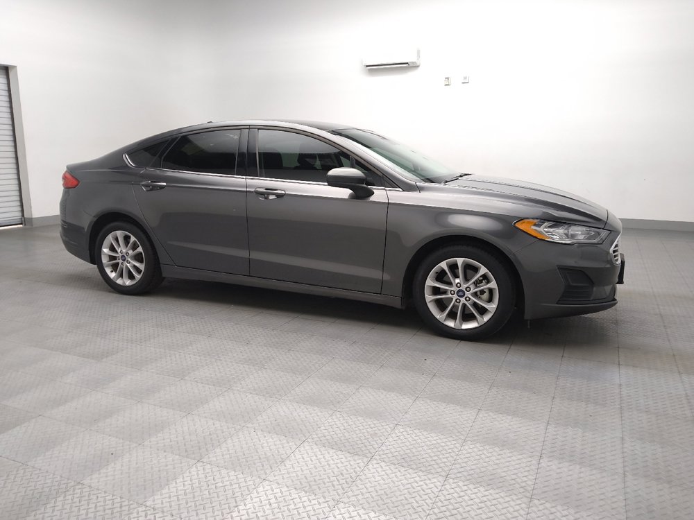 Used 2020 Ford Fusion SE image 11