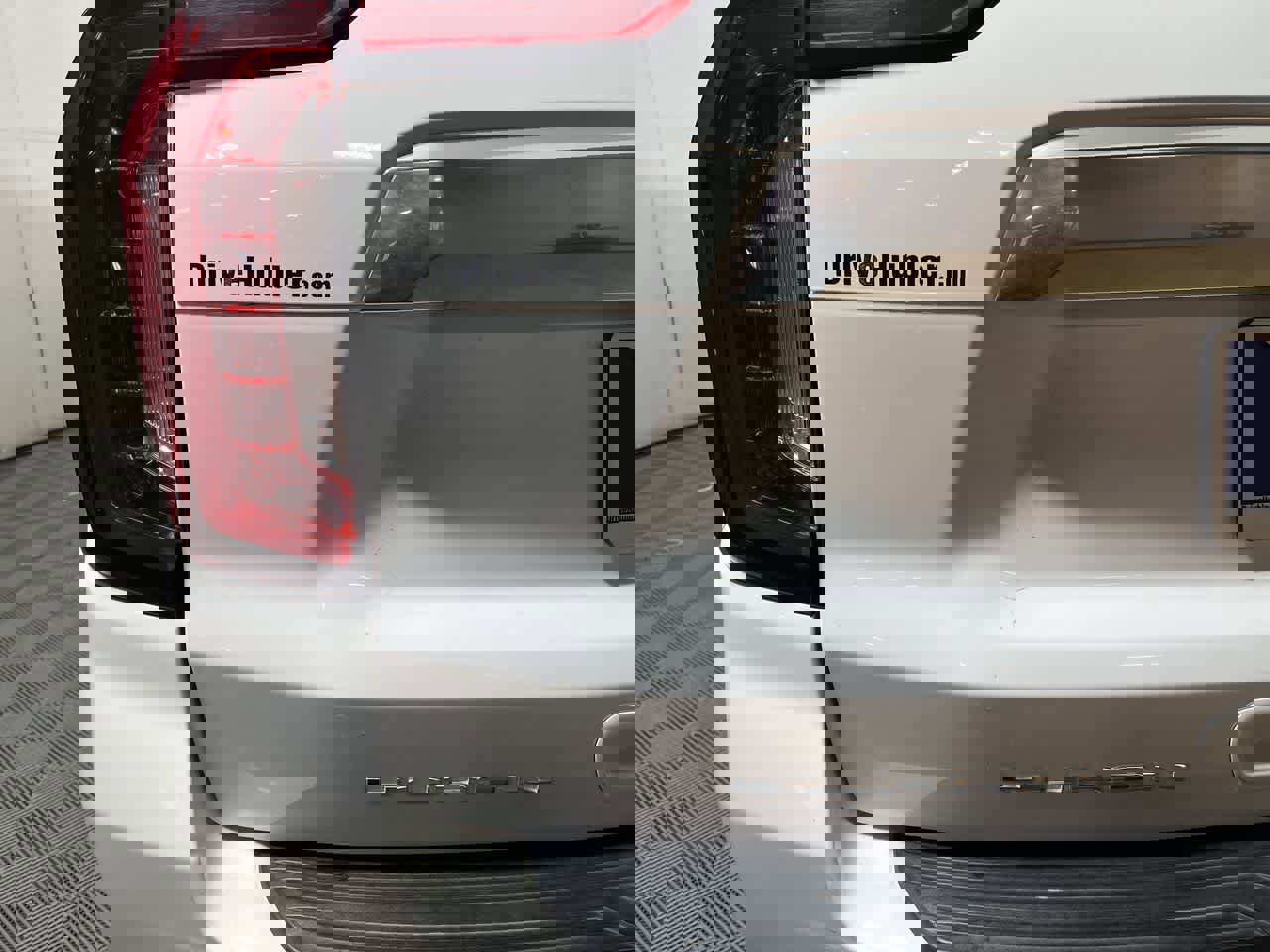 Used 2023 GMC Yukon XL Denali image 11