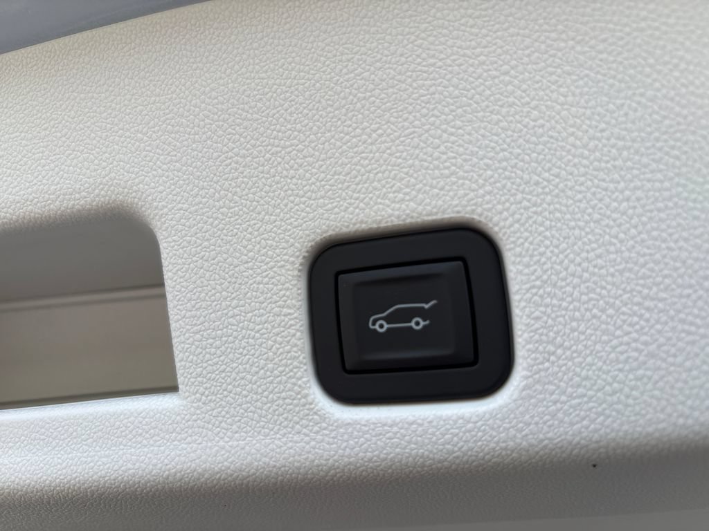 New 2026 GMC Acadia Denali w/ Super Cruise Package AWD/4WD image 49