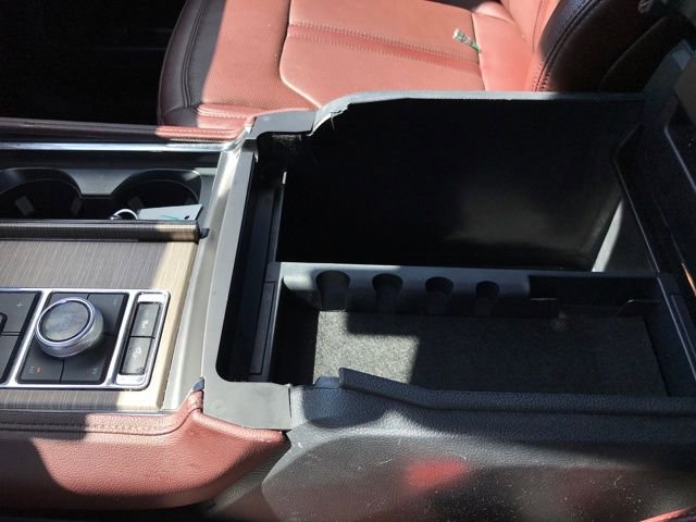 Used 2024 Ford Expedition Limited image 13