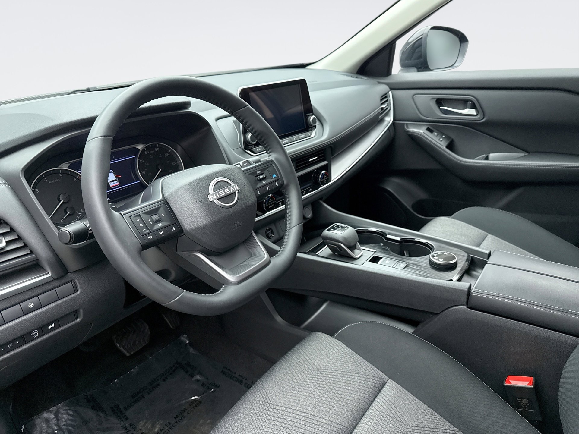 Used 2025 Nissan Rogue SV image 10