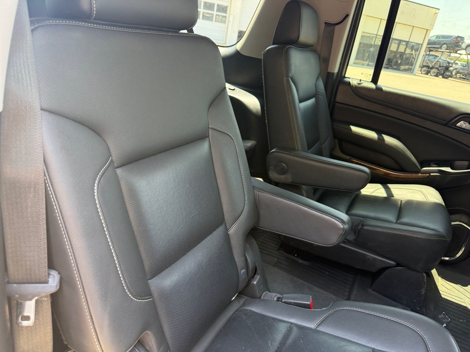 Used 2018 Chevrolet Suburban Premier AWD/4WD image 18
