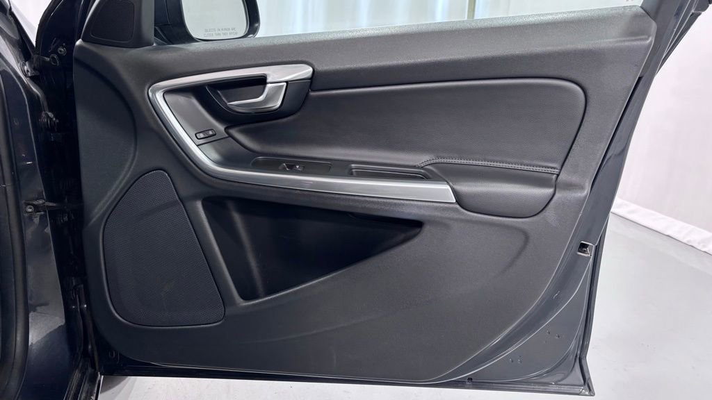 Used 2015 Volvo V60 T5 Premier image 20