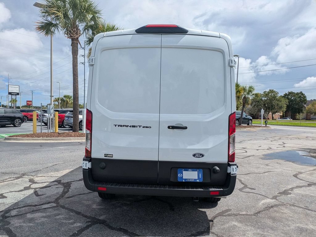 New 2026 Ford Transit 250 148 Medium Roof w/ Load Area Protection Package RWD image 5