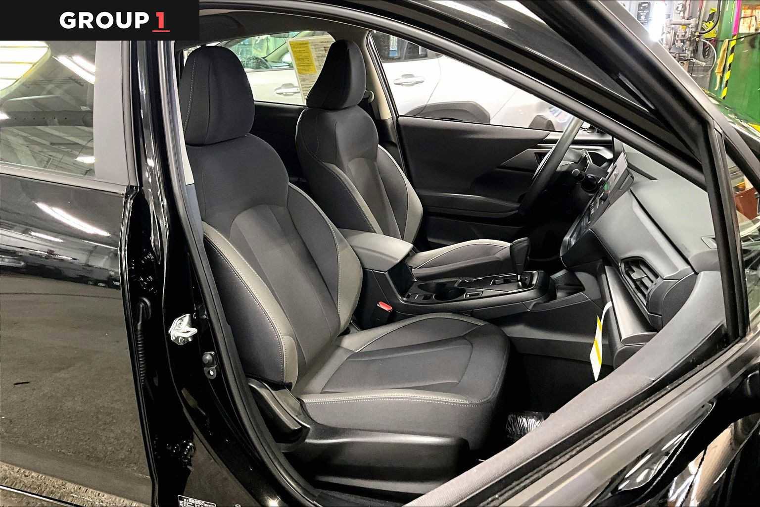 Certified 2025 Subaru Impreza 2.0i image 9