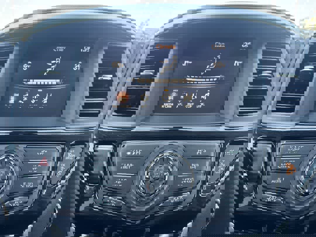 Used 2020 Nissan Pathfinder SV image 18