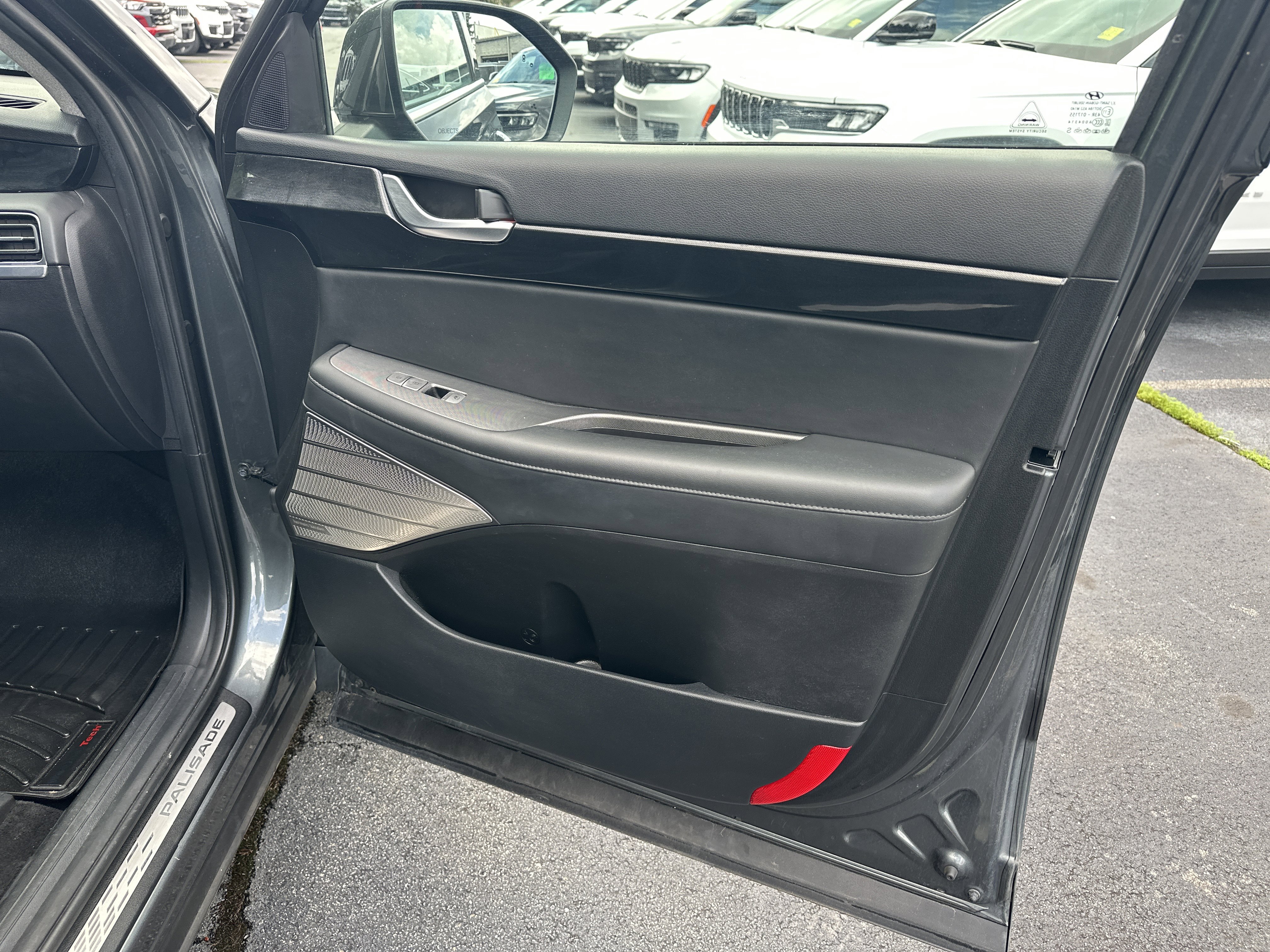 Used 2022 Hyundai Palisade Limited AWD/4WD image 16