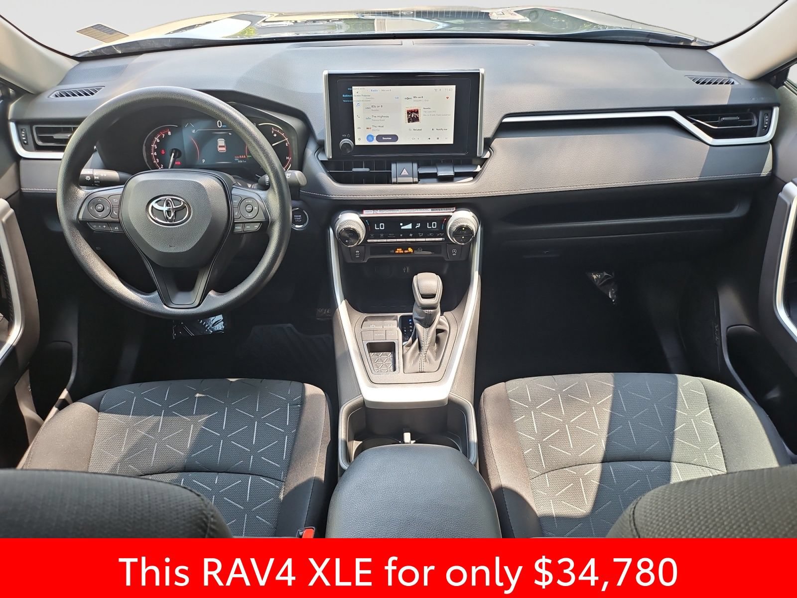 Used 2025 Toyota RAV4 XLE FWD image 16