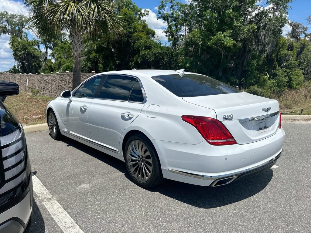 Used 2019 Genesis G90 3.3T Premium RWD image 4