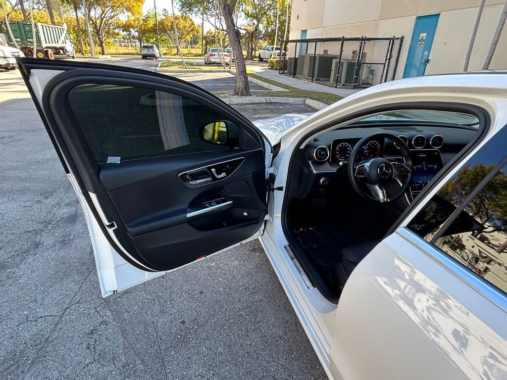 Used 2022 Mercedes-Benz C 300 Sedan image 22