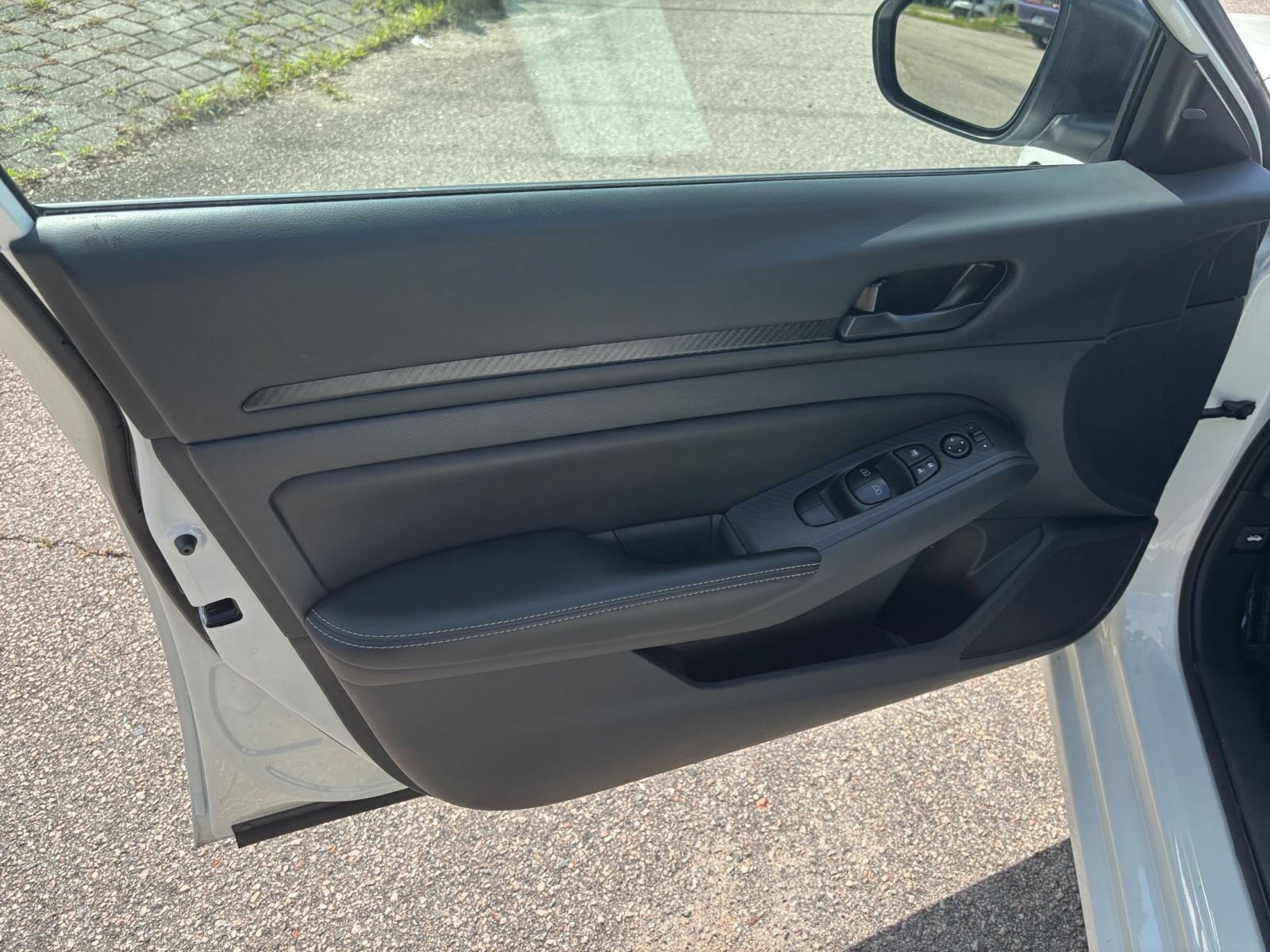 Used 2026 Nissan Altima 2.5 SV FWD image 18