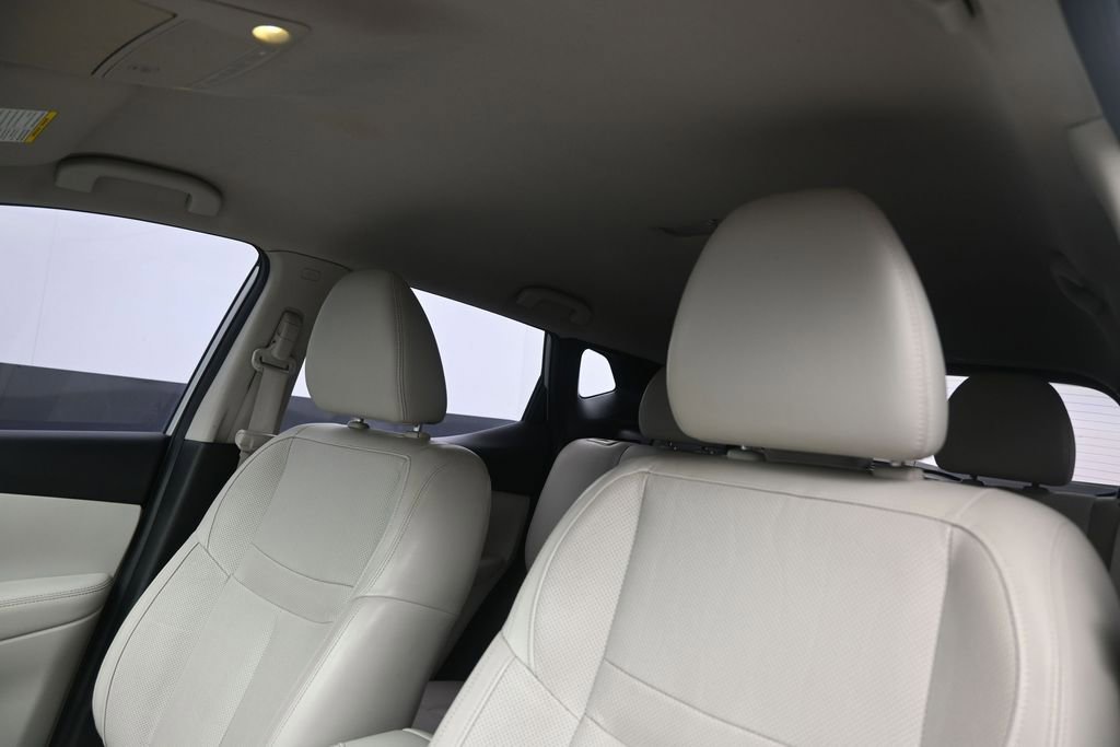 Used 2018 Nissan Rogue Sport SL AWD/4WD image 2