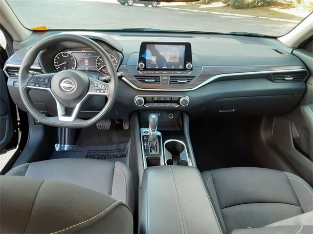 Used 2024 Nissan Altima 2.5 SV image 25