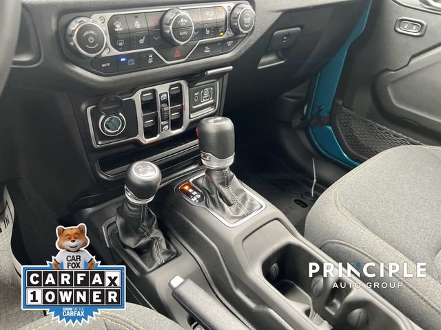 Used 2024 Jeep Wrangler Unlimited w/ Convenience Group AWD/4WD image 27