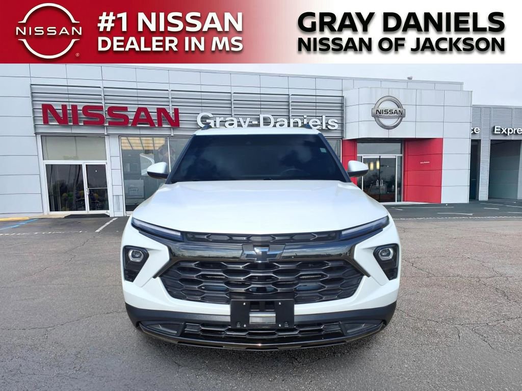 Used 2024 Chevrolet TrailBlazer ACTIV w/ Convenience Package image 2