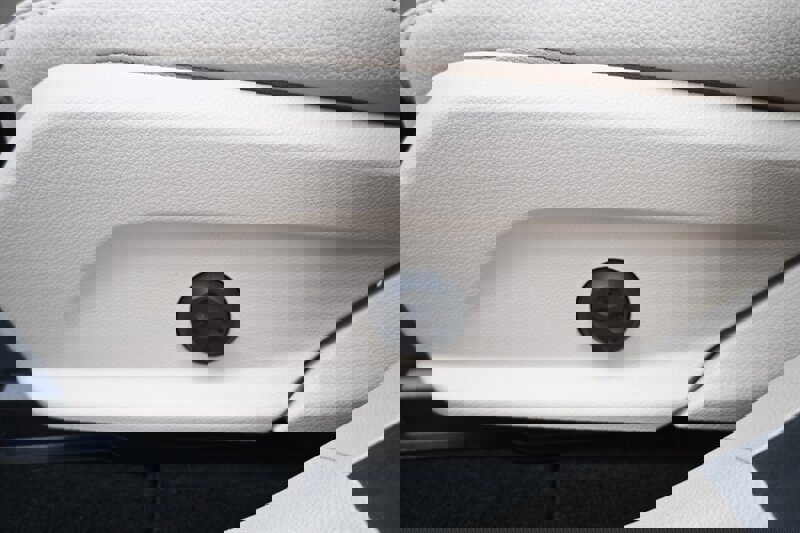 Used 2018 Mercedes-Benz GLC 300 4MATIC Coupe image 25