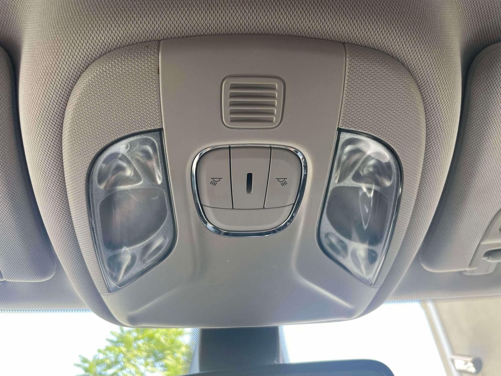Used 2018 Jeep Compass Latitude w/ Popular Equipment Group AWD/4WD image 31