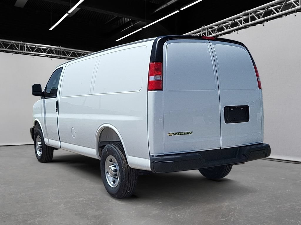 New 2026 Chevrolet Express 3500 w/ Driver Convenience Package RWD image 7