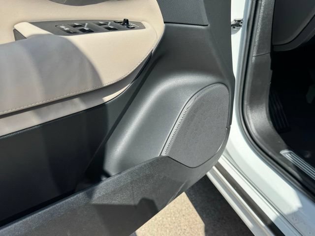 New 2026 Volvo XC90 T8 Plus w/ Protection Package AWD/4WD image 11