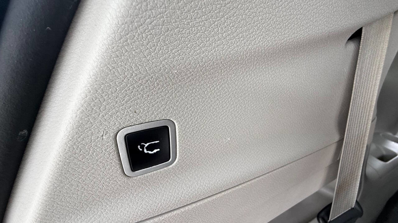 Used 2017 Chrysler Pacifica Touring FWD image 45