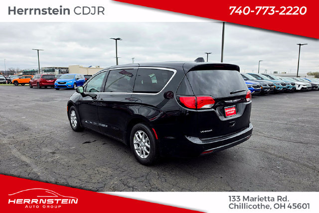 New 2026 Chrysler Voyager LX FWD image 5