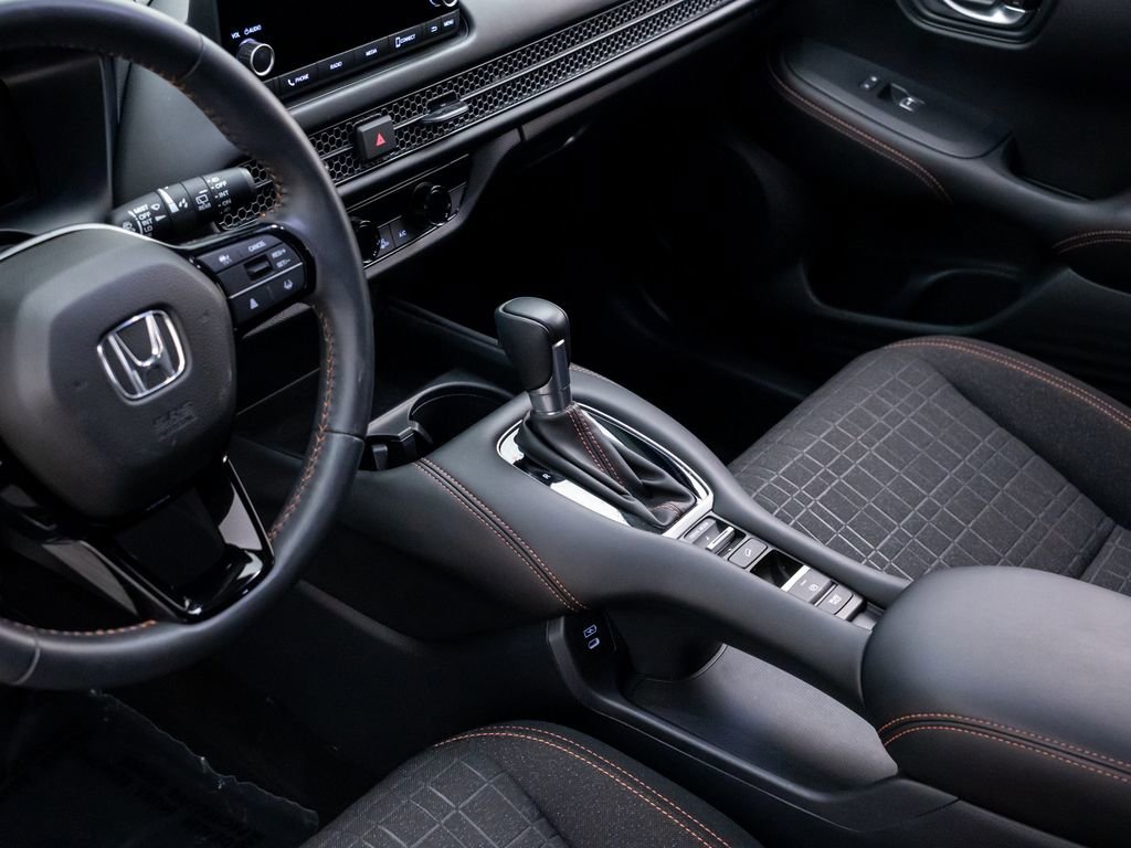 Used 2024 Honda HR-V Sport image 14