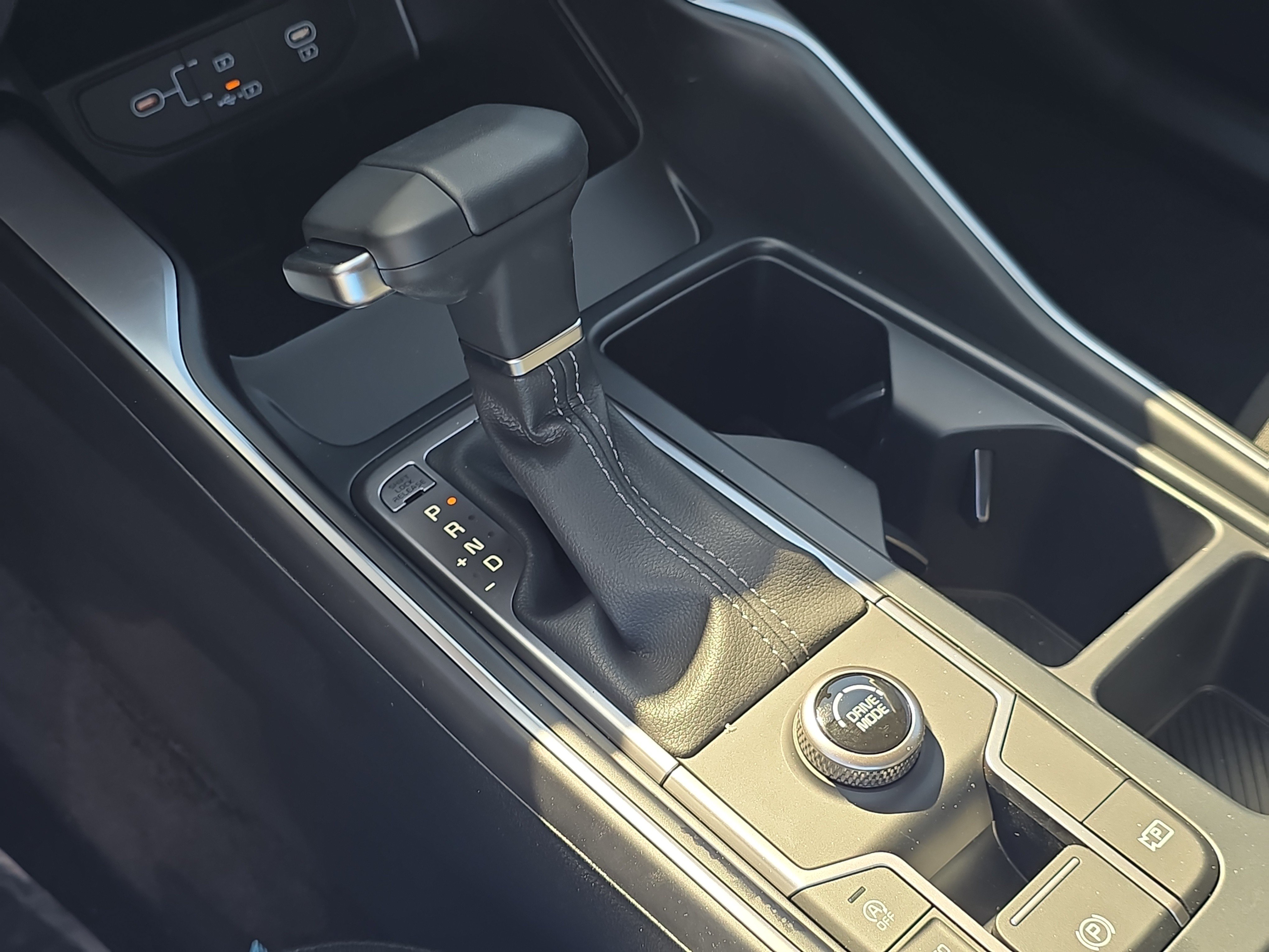 New 2026 Kia Sorento LX FWD image 25