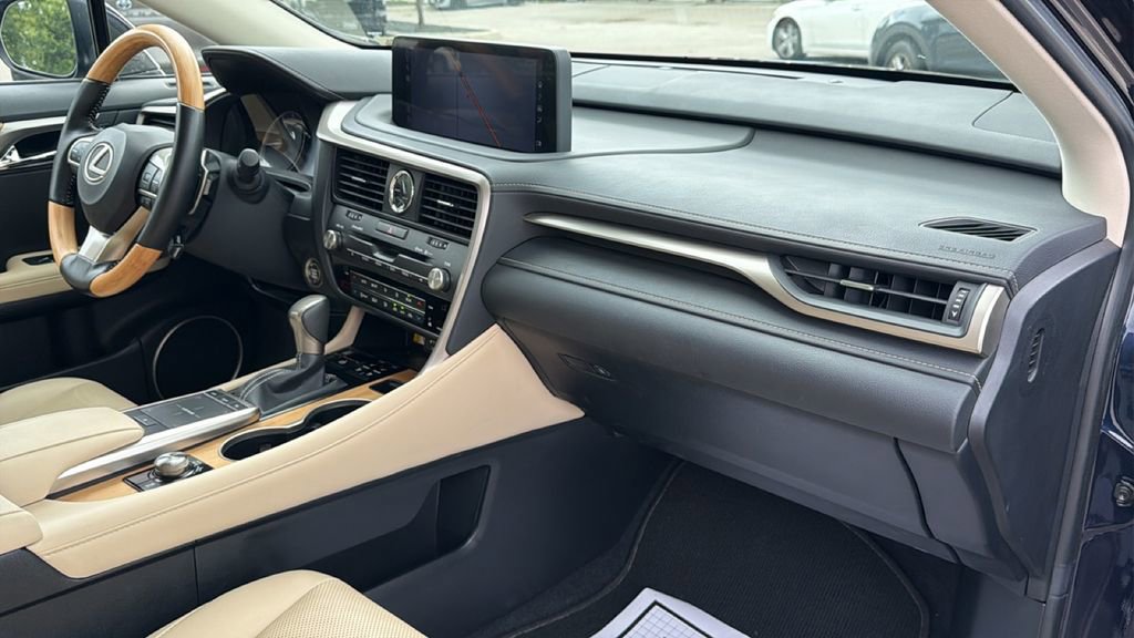Used 2022 Lexus RX 350L FWD w/ Premium Package image 41