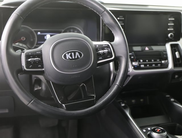 Used 2021 Kia Sorento S image 3