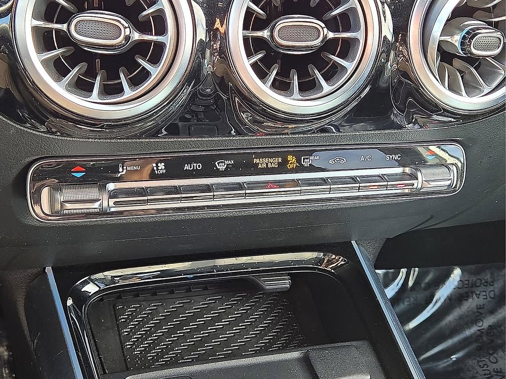 Used 2025 Mercedes-Benz GLA 250 image 28