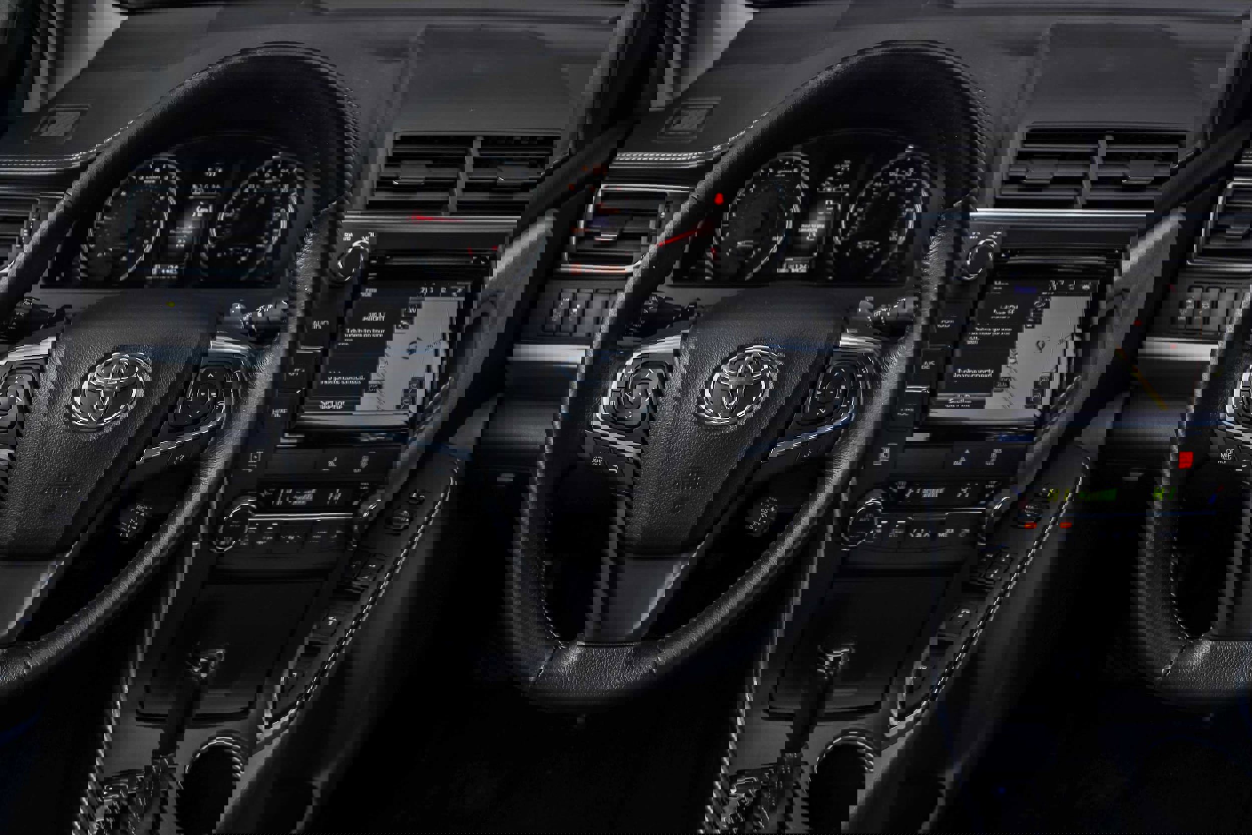 Used 2015 Toyota Camry XSE image 26