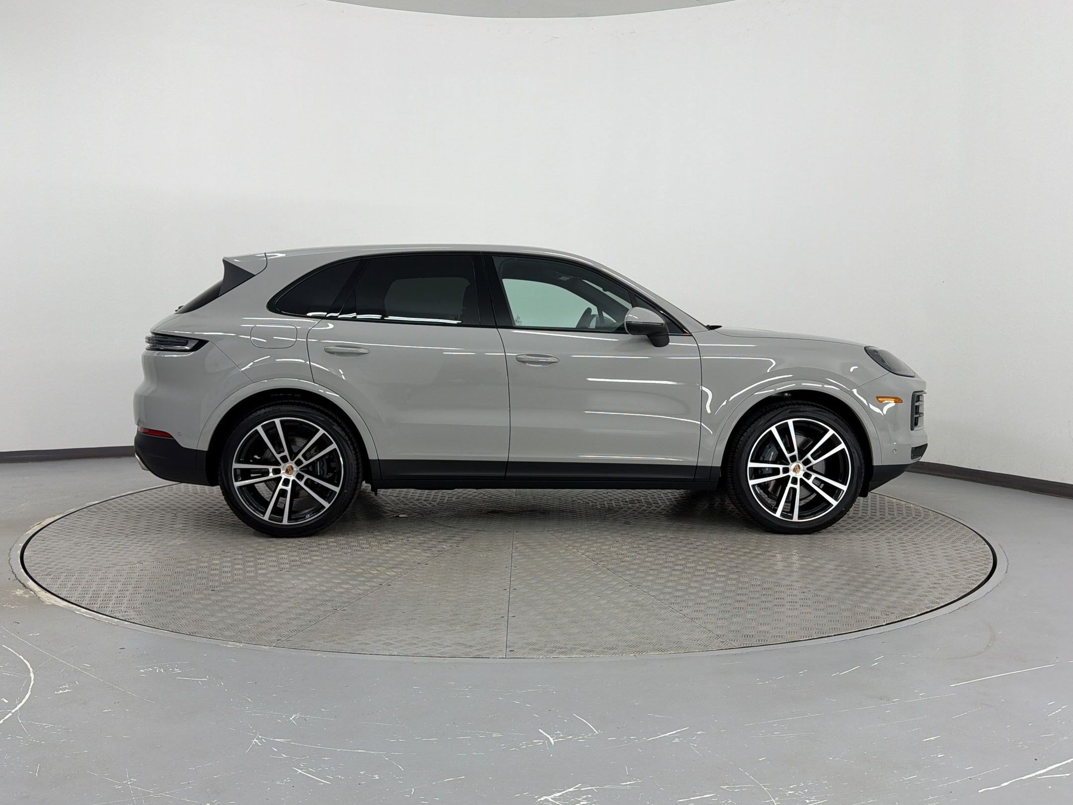 New 2026 Porsche Cayenne AWD/4WD image 8