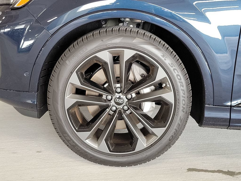 Certified 2025 Audi Q7 3.0T Prestige w/ Prestige Package AWD/4WD image 10