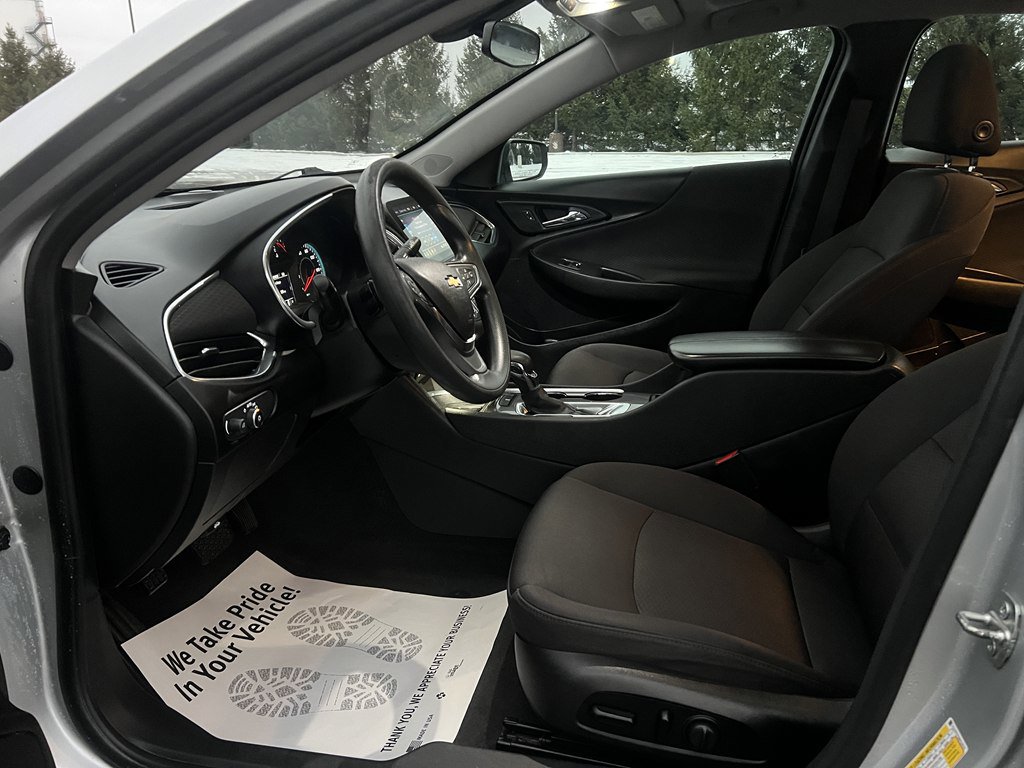 Used 2021 Chevrolet Malibu LT image 17