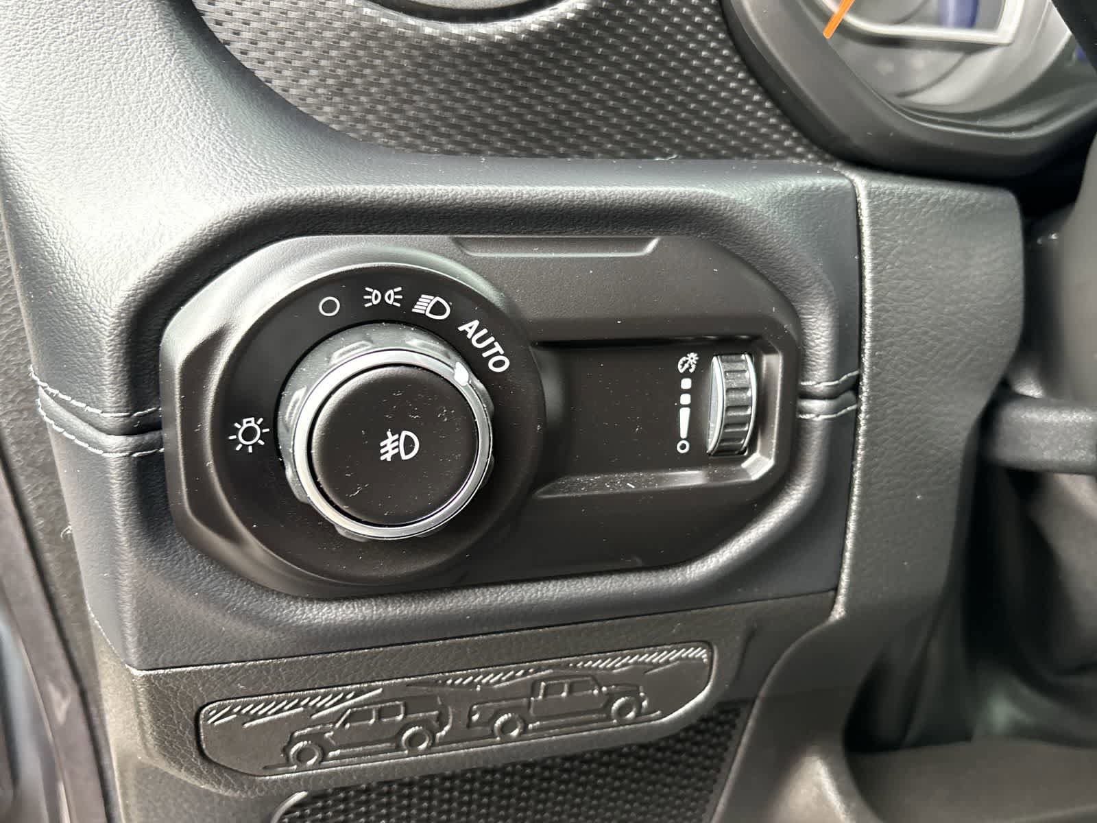 Used 2026 Jeep Wrangler Unlimited Rubicon AWD/4WD image 11