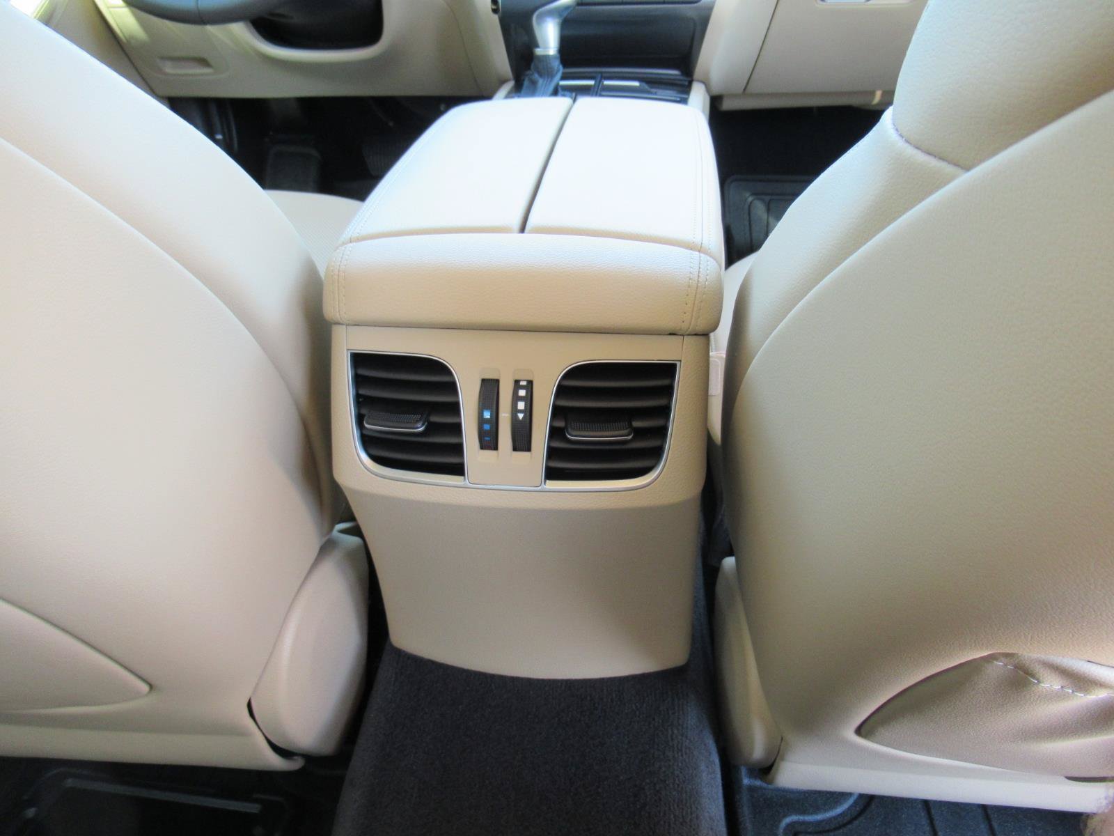 Used 2020 Genesis G80 3.8 RWD image 33