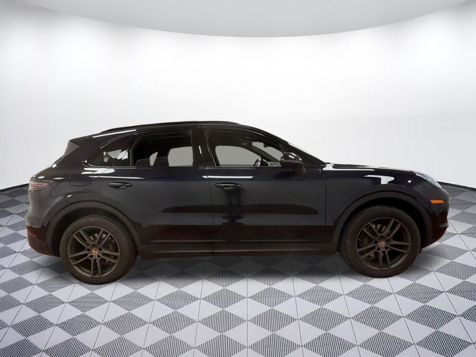 Used 2019 Porsche Cayenne AWD image 7