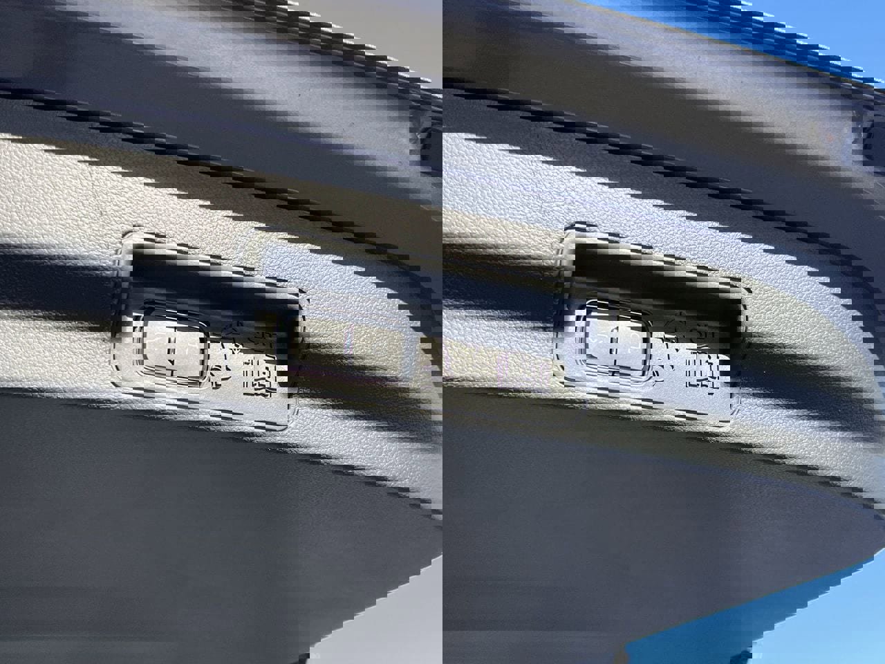 New 2026 Ford Explorer Active w/ Active Comfort Package image 21