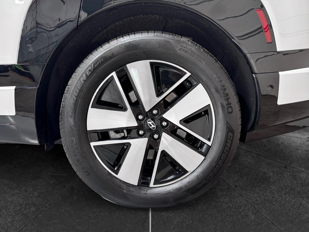 Used 2026 Hyundai Ioniq 9 SEL image 35