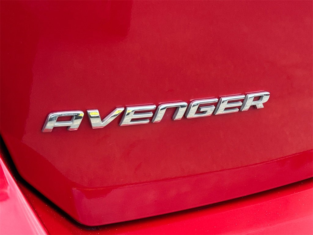 Used 2013 Dodge Avenger SXT image 11