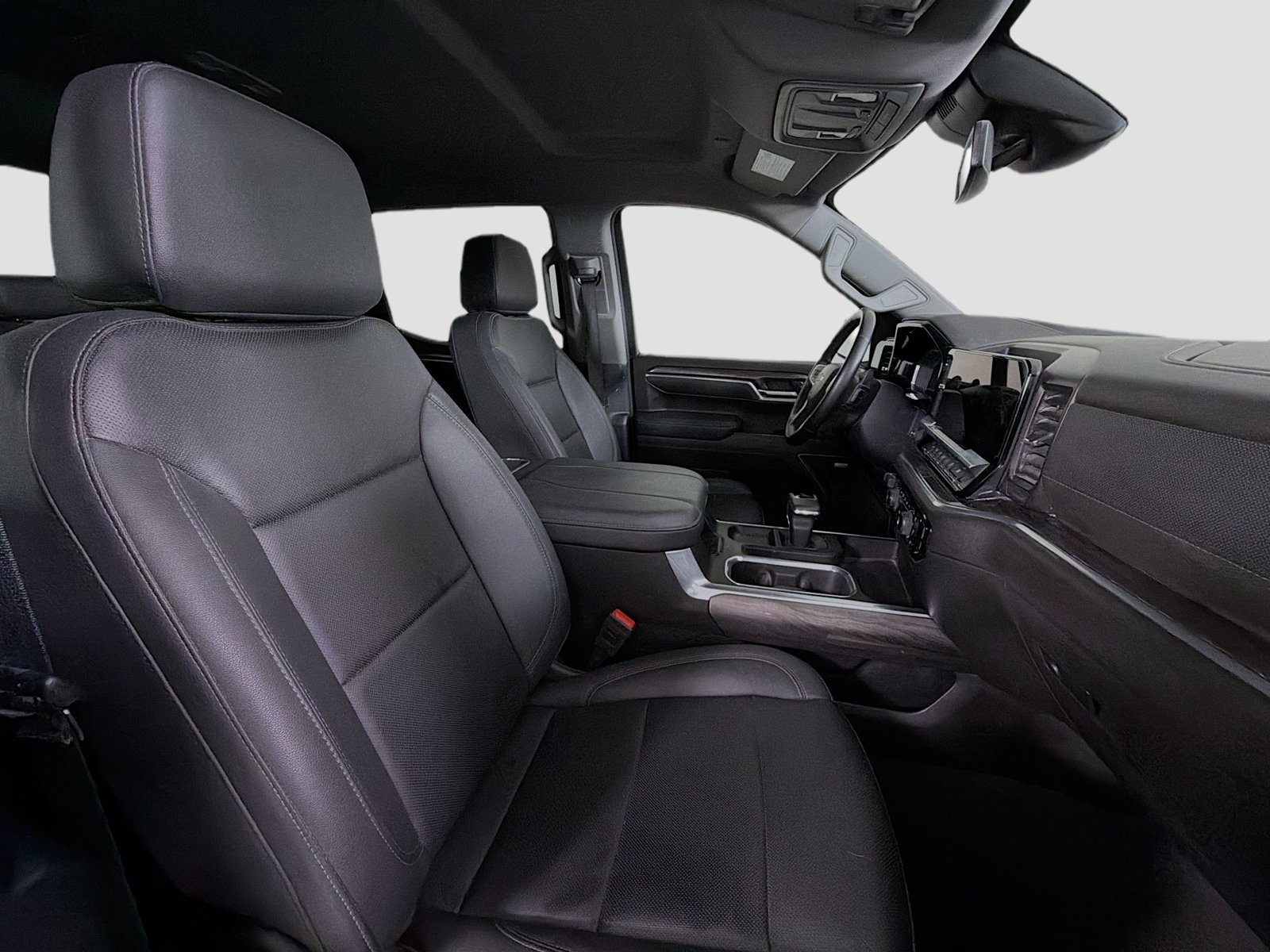 Used 2025 Chevrolet Silverado 1500 LTZ AWD/4WD image 30