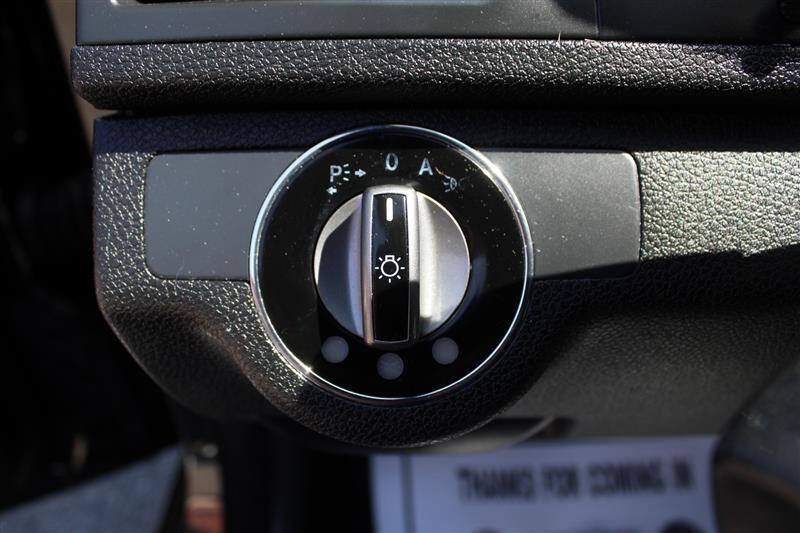 Used 2008 Mercedes-Benz C 350 Sport image 18