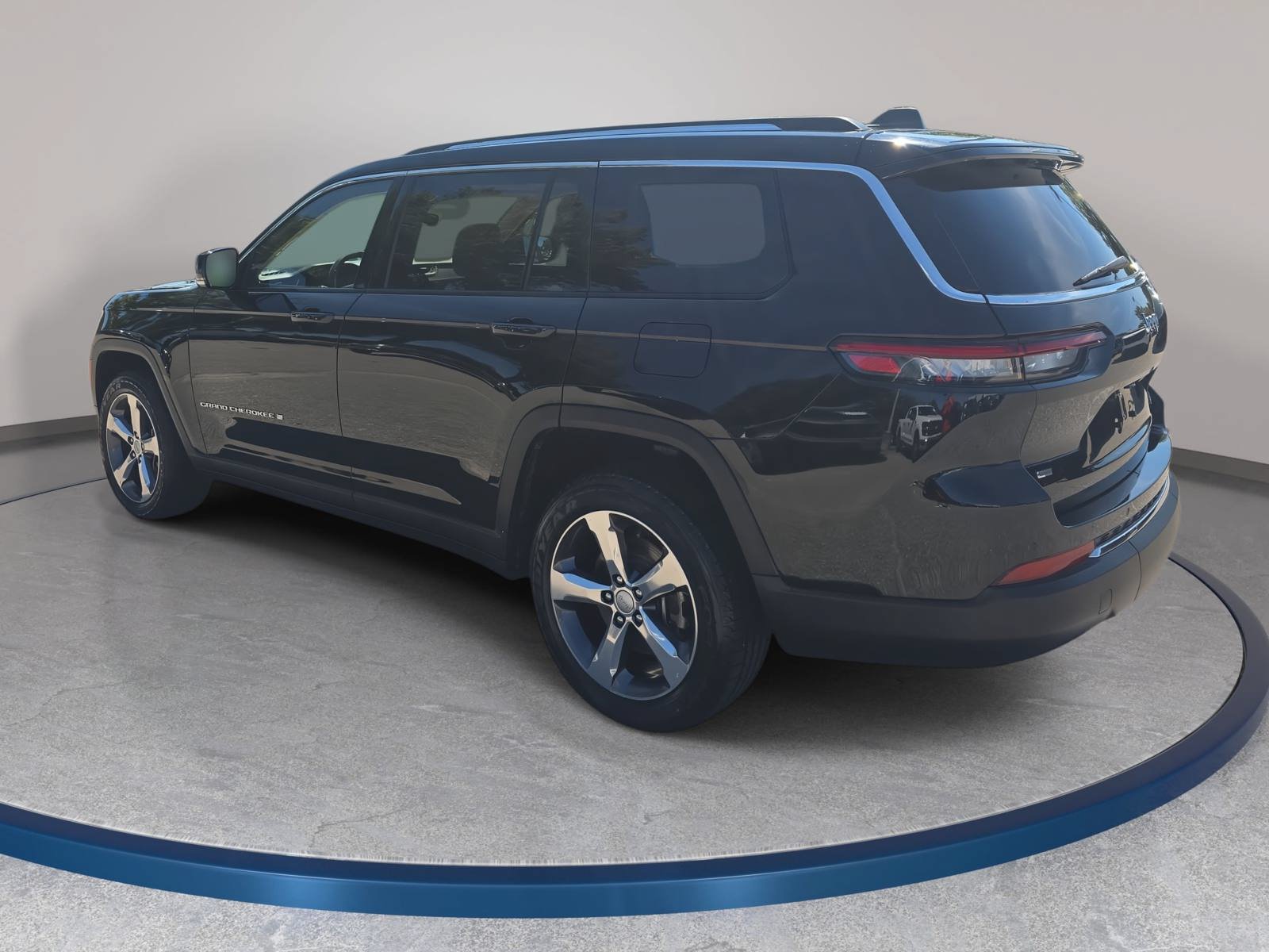 Used 2021 Jeep Grand Cherokee L Limited RWD image 7