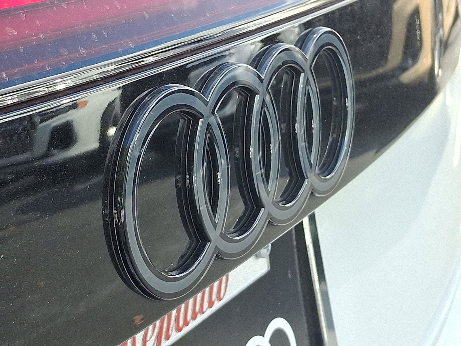 Used 2025 Audi Q8 Prestige w/ Prestige Package image 31