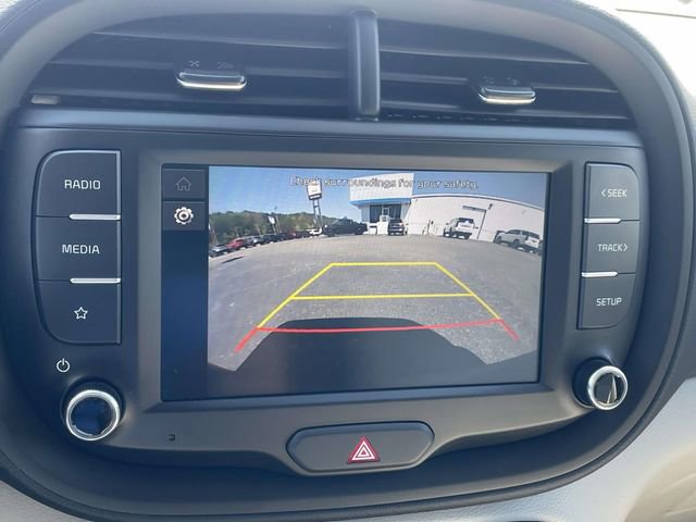 Used 2025 Kia Soul LX w/ LX Technology Package image 16
