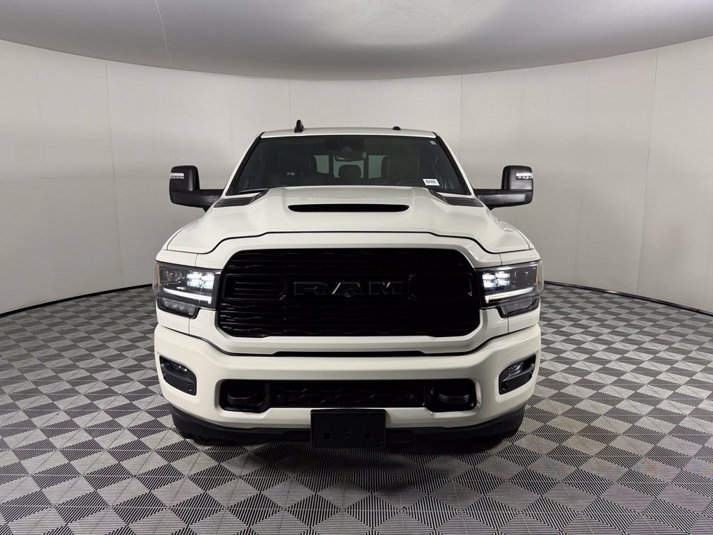 Used 2023 RAM 2500 Limited AWD/4WD image 4